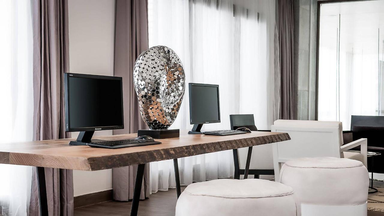 Hyatt Place Taghazout Bay Luaran gambar Business Center